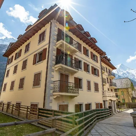 Alpes Iv, Alpes Agency, Chamonix, Sleeps 4