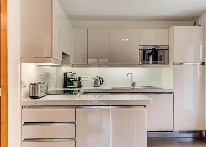 Alpes Iv, Alpes Agency, Chamonix, Sleeps 4 Chamonix